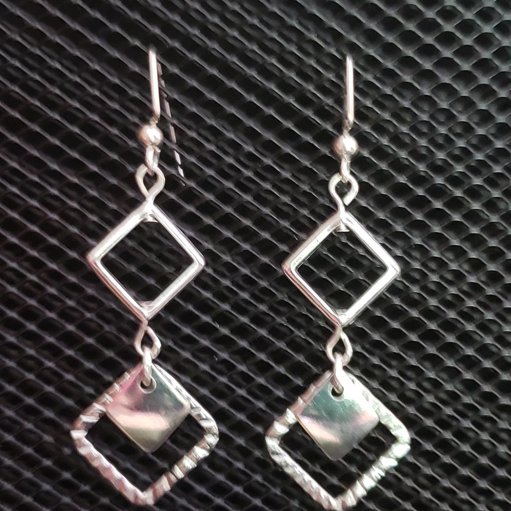 Diamond-shaped dangle earrings